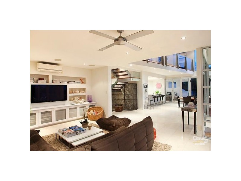 4 Whale Drive, Sunshine Beach QLD 4567