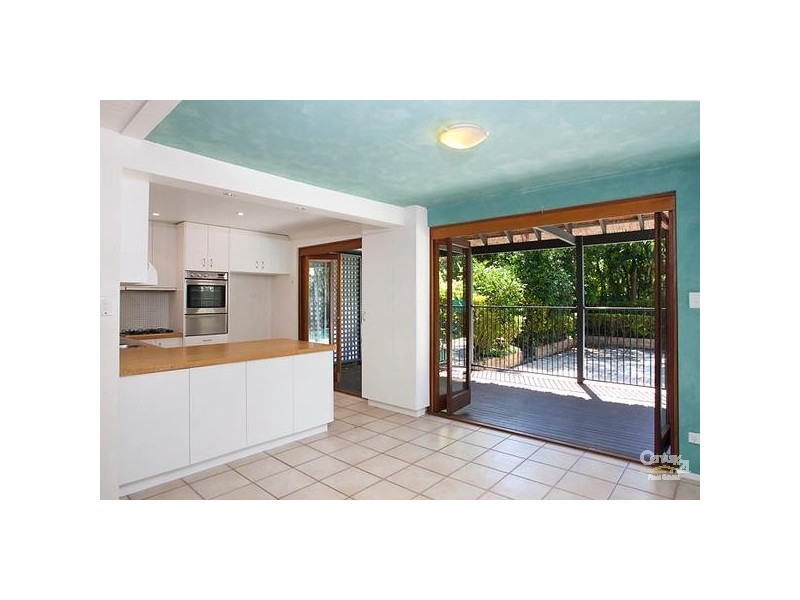 6 Weyba Street, Sunshine Beach QLD 4567