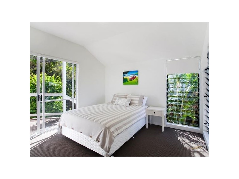 11 Arakoon Crescent, Sunshine Beach QLD 4567