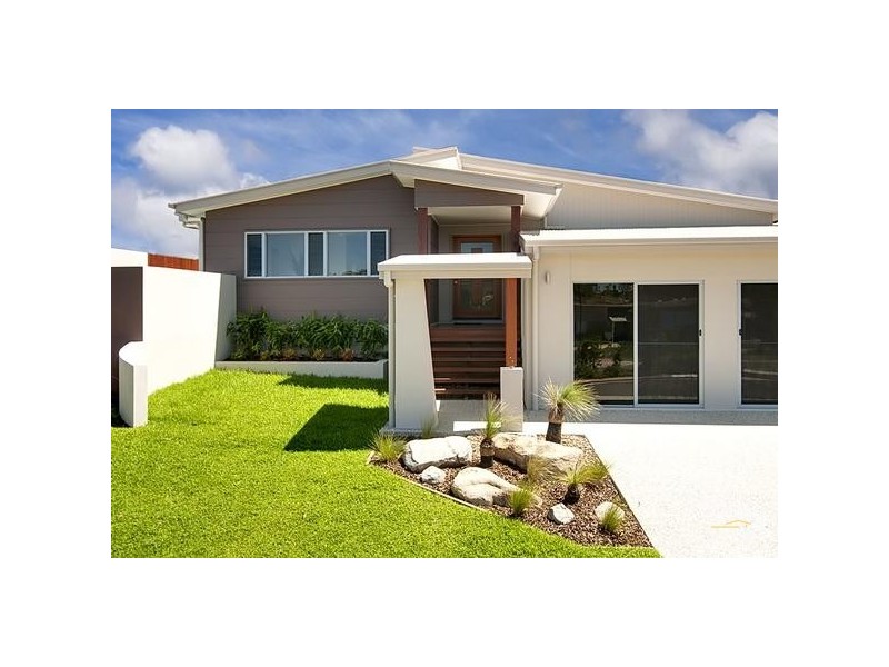 202 The Avenue, Peregian Springs QLD 4573