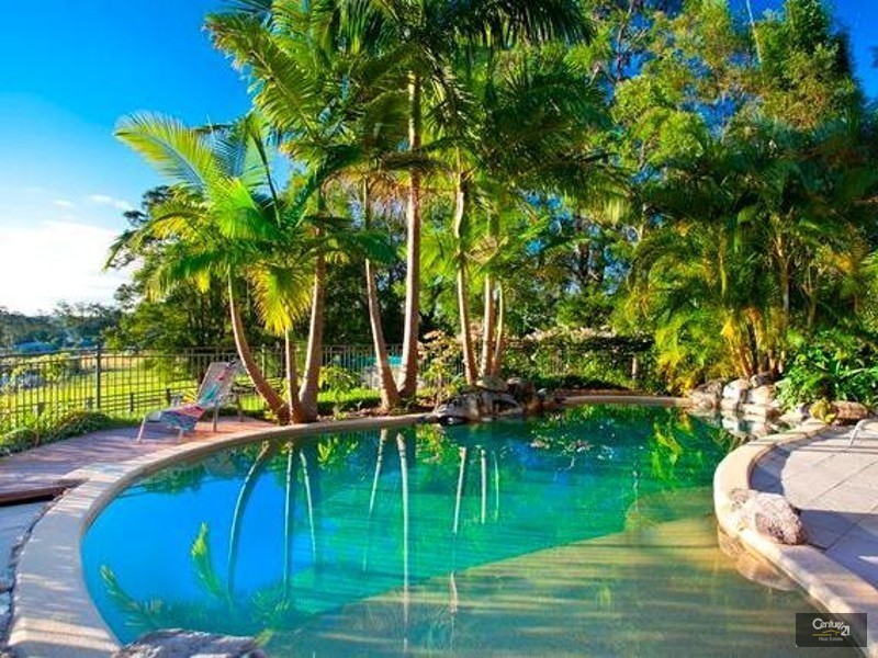 53 Hoy Road, Lake Macdonald QLD 4563