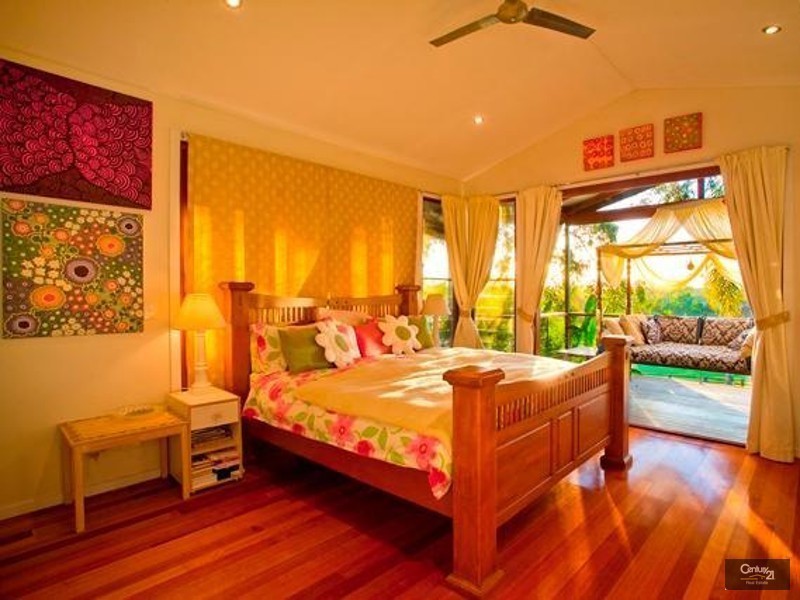 53 Hoy Road, Lake Macdonald QLD 4563