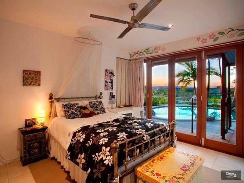 53 Hoy Road, Lake Macdonald QLD 4563