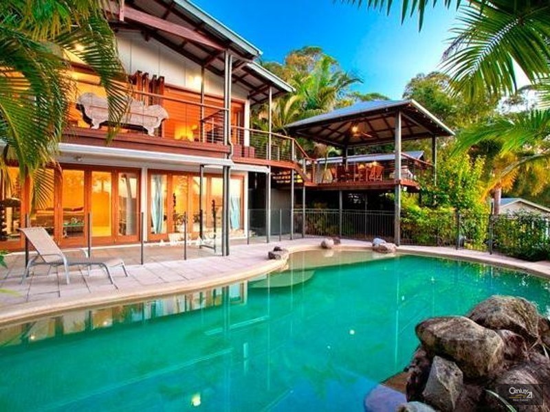 53 Hoy Road, Lake Macdonald QLD 4563