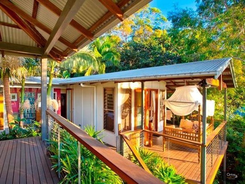 53 Hoy Road, Lake Macdonald QLD 4563