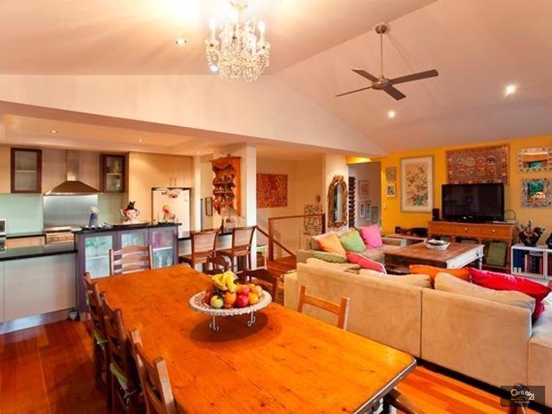 53 Hoy Road, Lake Macdonald QLD 4563