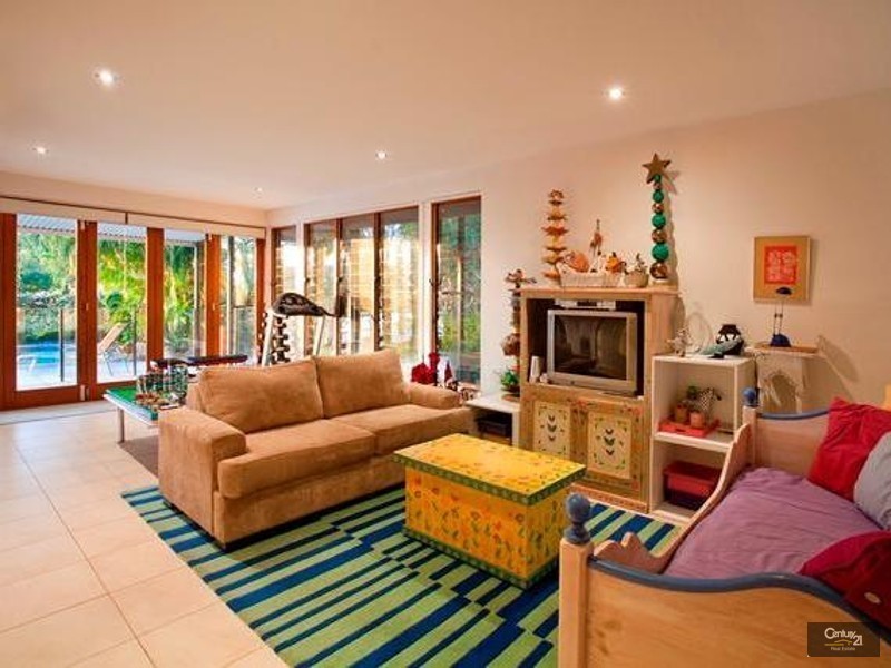 53 Hoy Road, Lake Macdonald QLD 4563