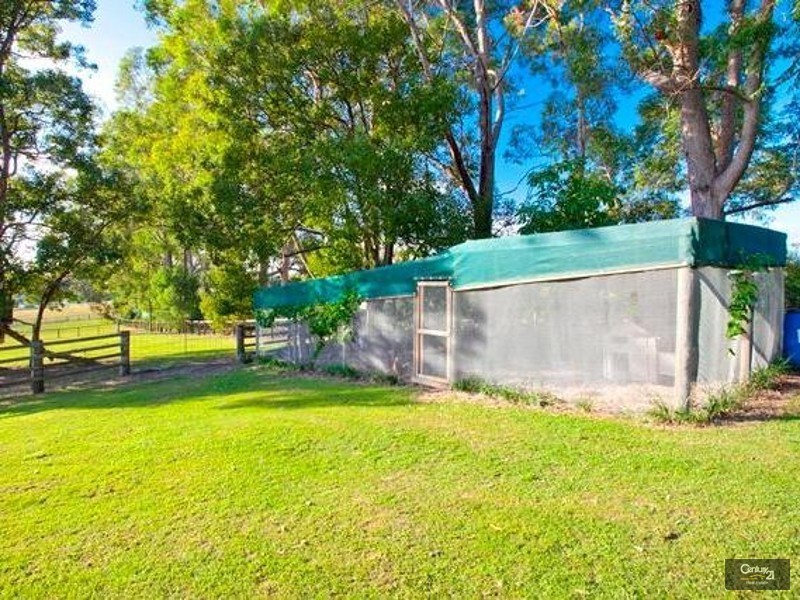 53 Hoy Road, Lake Macdonald QLD 4563