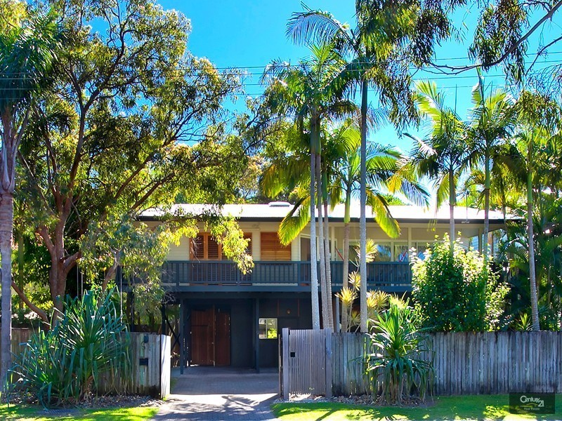 9 Ferguson Street, Sunshine Beach QLD 4567