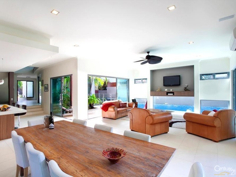 20 Depper Street, Sunshine Beach QLD 4567