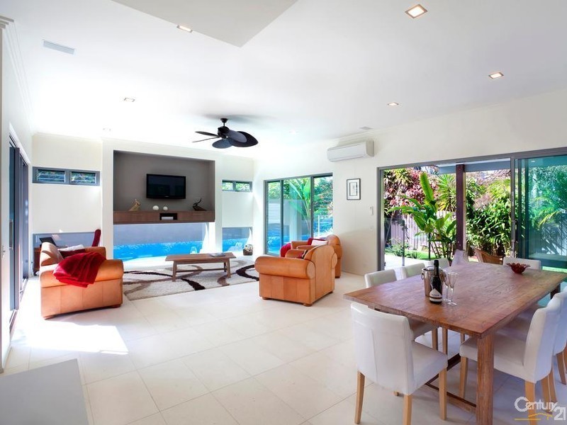 20 Depper Street, Sunshine Beach QLD 4567