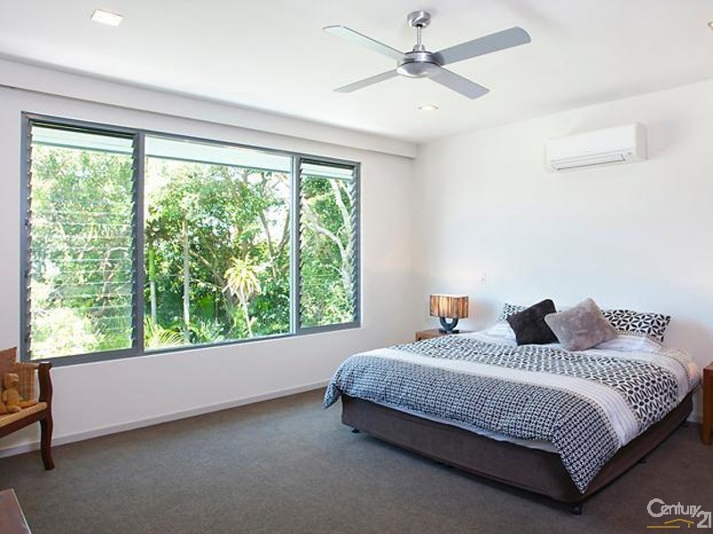 20 Depper Street, Sunshine Beach QLD 4567