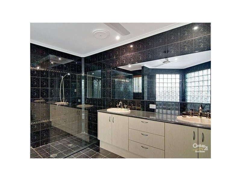 31 Tangmere Court, Noosa Heads QLD 4567