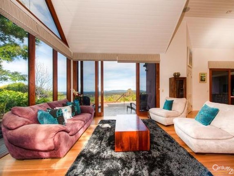 2 Smiths Road, Tinbeerwah QLD 4563