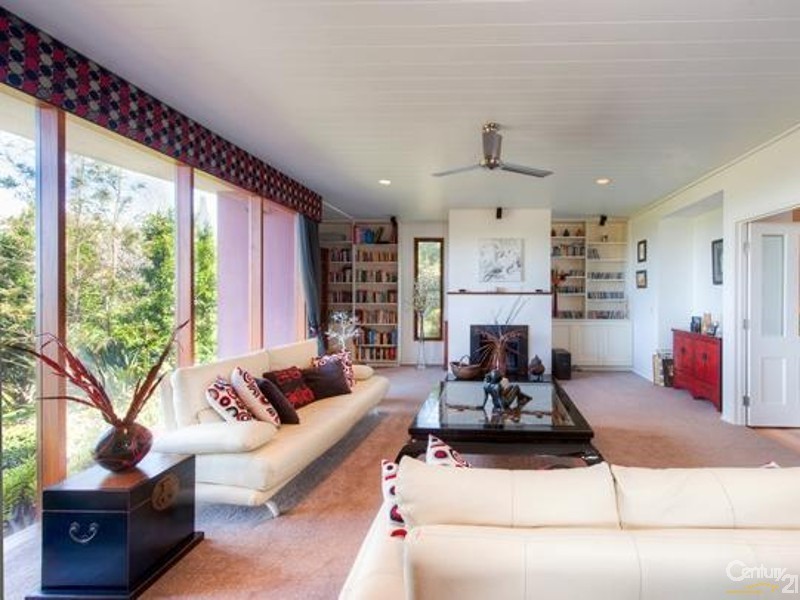 2 Smiths Road, Tinbeerwah QLD 4563