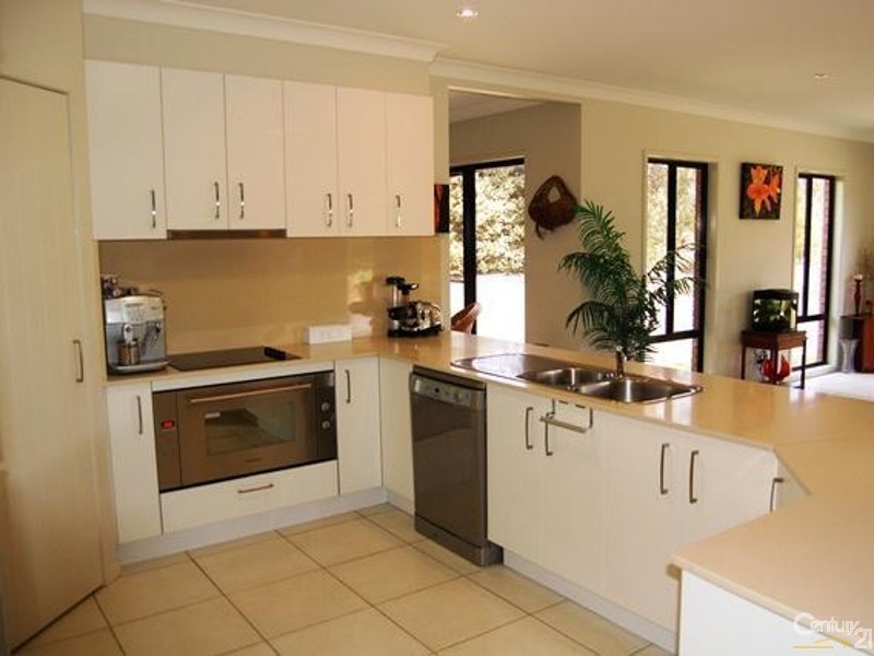 67 Edington Road, Cooroibah QLD 4565