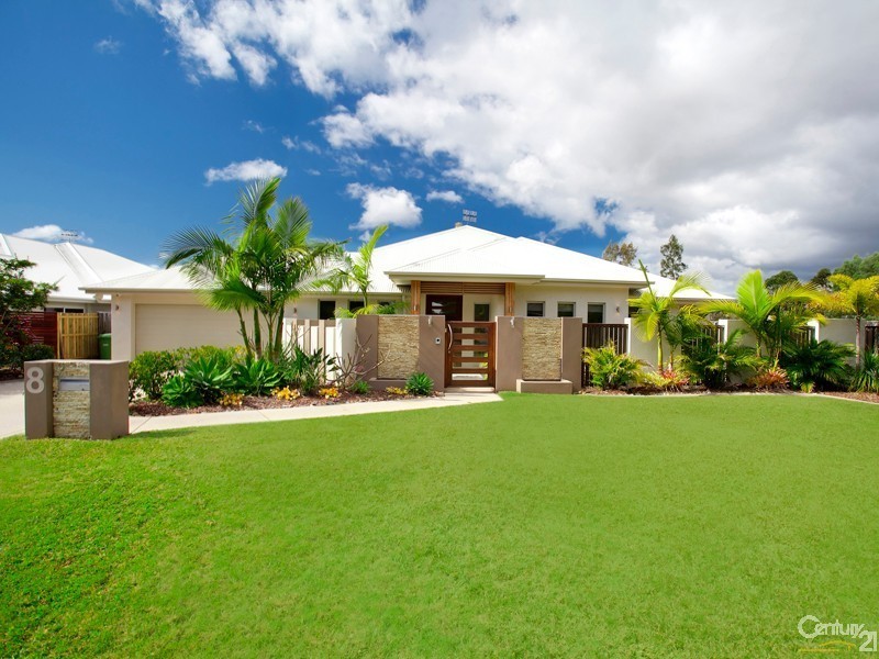 8 Attenuatta Place, Noosaville QLD 4566