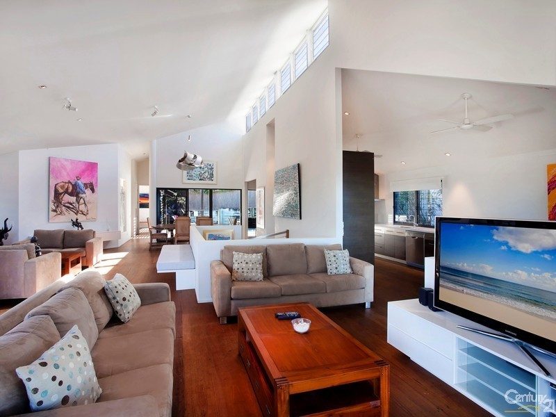 63 Seaview Terrace, Sunshine Beach QLD 4567