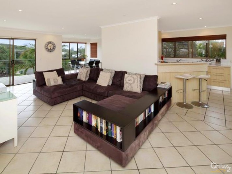 15 Oceania Crescent, Sunshine Beach QLD 4567