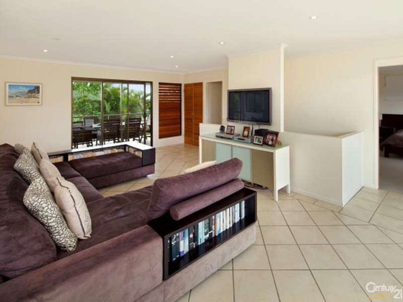 15 Oceania Crescent, Sunshine Beach QLD 4567