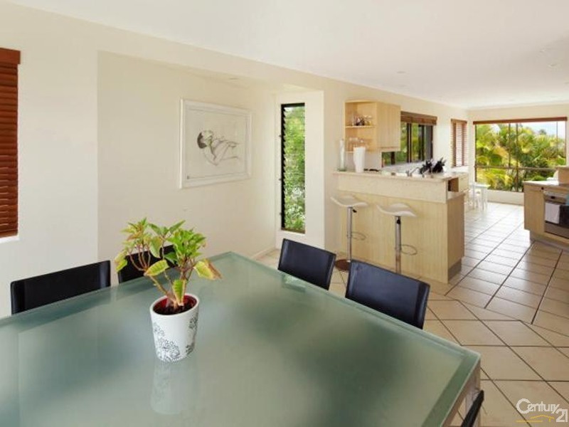 15 Oceania Crescent, Sunshine Beach QLD 4567