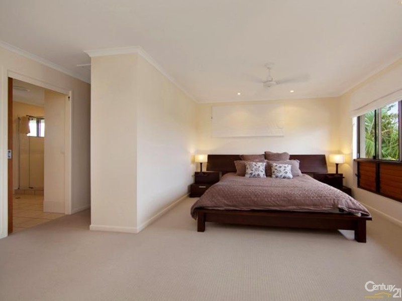 15 Oceania Crescent, Sunshine Beach QLD 4567