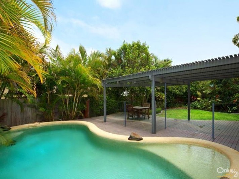 15 Oceania Crescent, Sunshine Beach QLD 4567