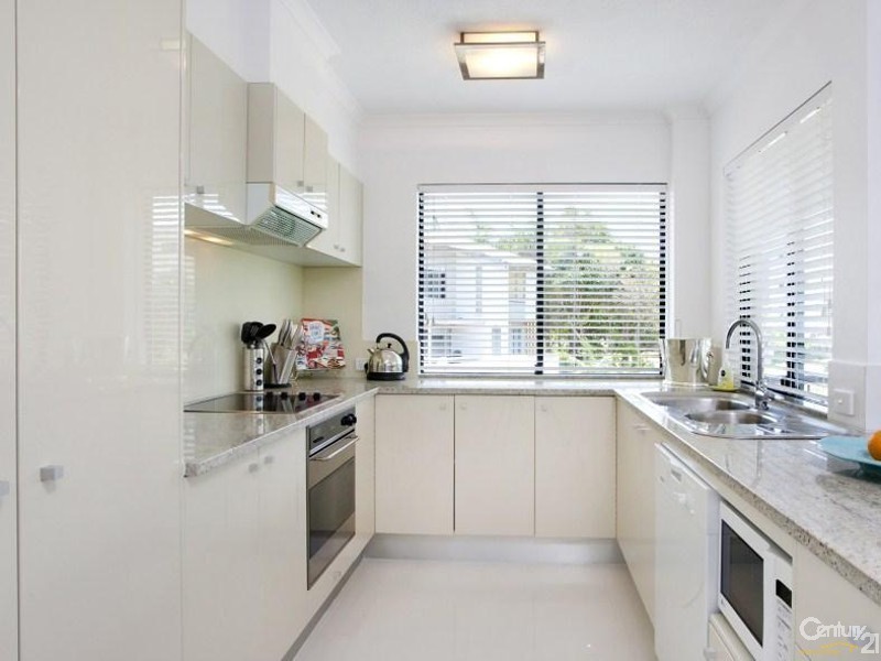 1/8 Park Crescent, Sunshine Beach QLD 4567