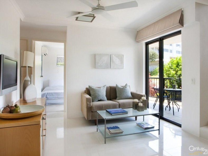 1/8 Park Crescent, Sunshine Beach QLD 4567