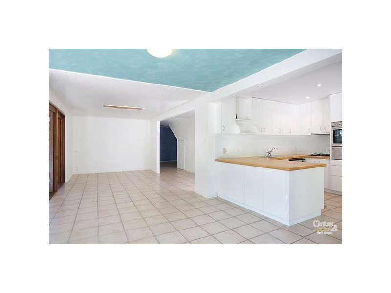 6 Weyba Street, Sunshine Beach QLD 4567