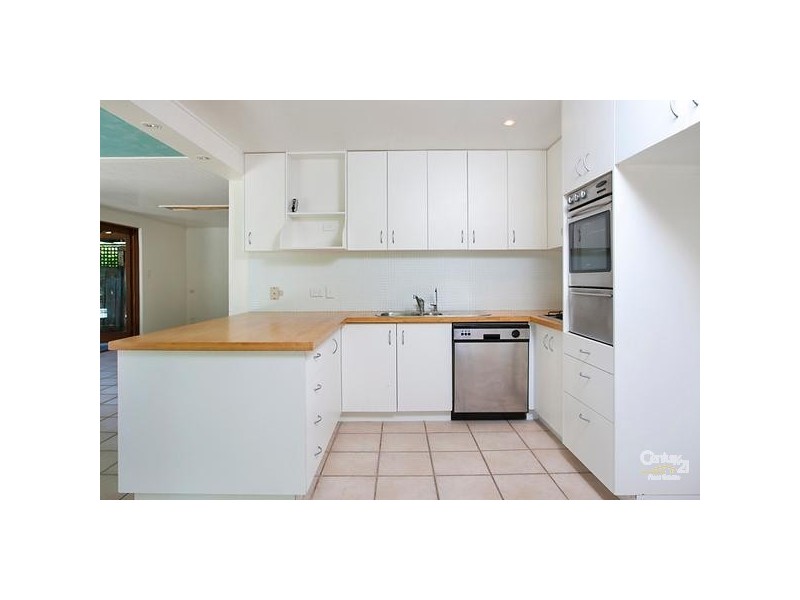 6 Weyba Street, Sunshine Beach QLD 4567