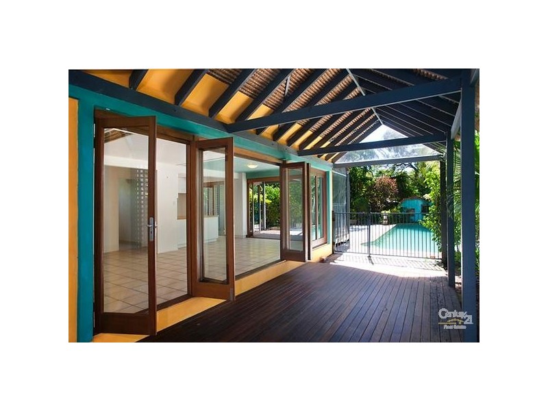 6 Weyba Street, Sunshine Beach QLD 4567