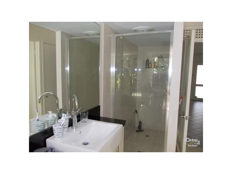 5/2 Banksia Avenue, Noosa Heads QLD 4567