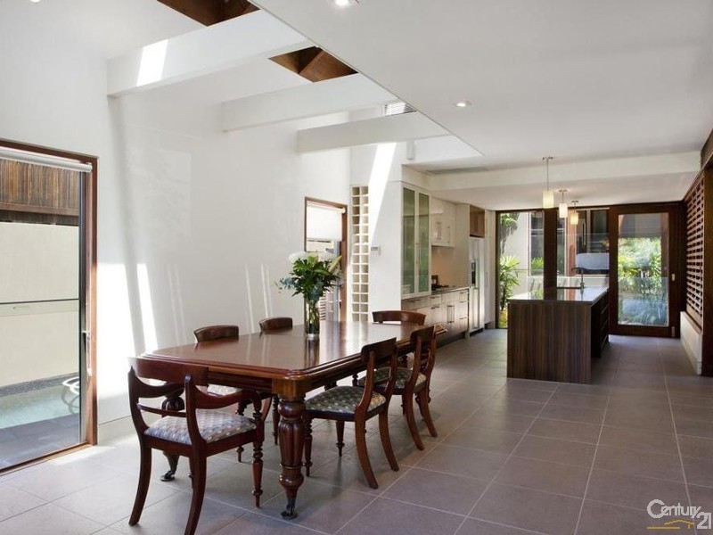 9 Wild Apple Court, Noosa Heads QLD 4567