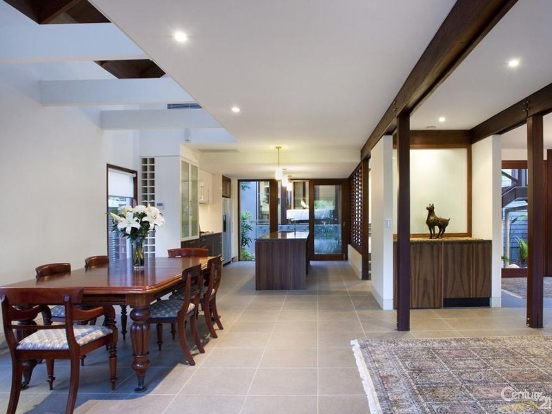 9 Wild Apple Court, Noosa Heads QLD 4567