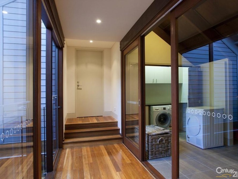 9 Wild Apple Court, Noosa Heads QLD 4567