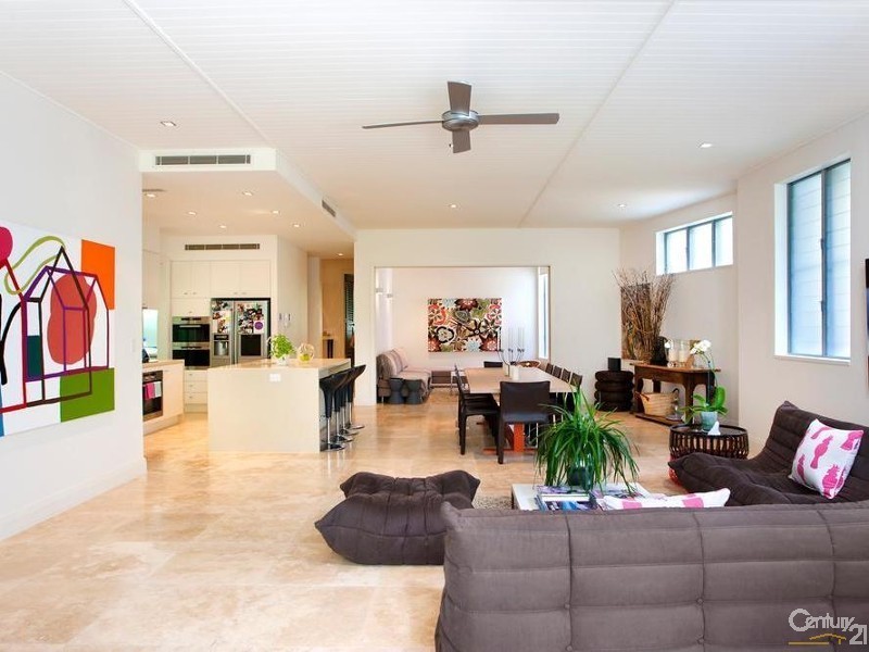 1/8 Serenity Close, Noosa Heads QLD 4567