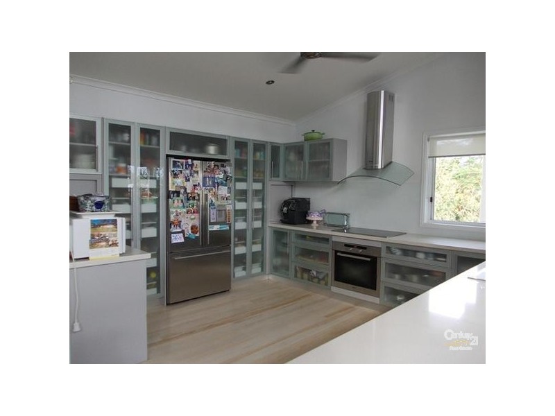 7 Bowsprit Place, Sunrise Beach QLD 4567