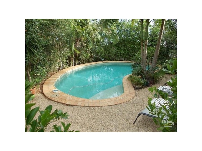 7 Bowsprit Place, Sunrise Beach QLD 4567