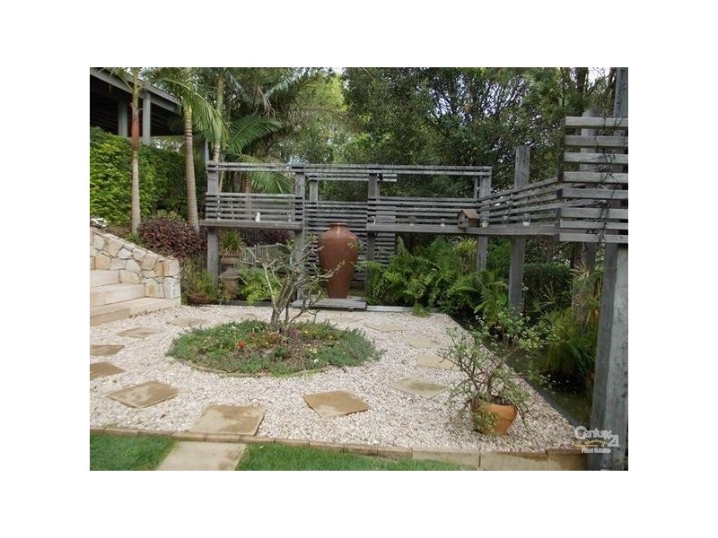 7 Bowsprit Place, Sunrise Beach QLD 4567