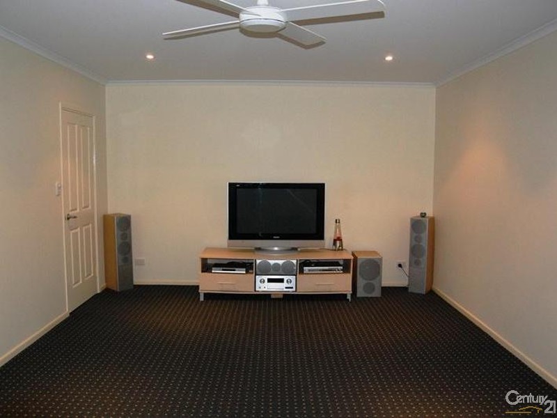 6 Wendoma Court, Tinbeerwah QLD 4563