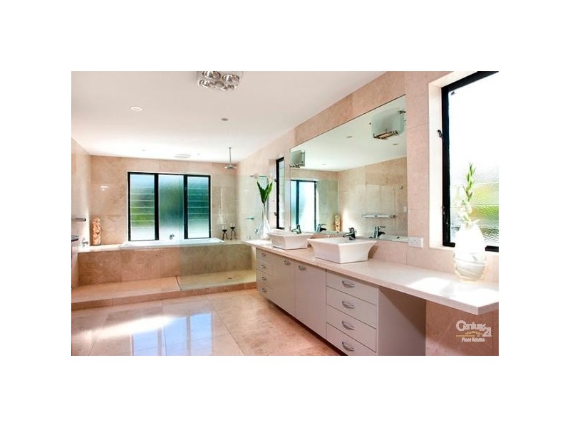 13 Elanda Street, Sunshine Beach QLD 4567