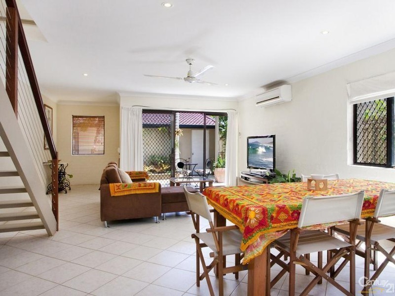 2/17 Hill Street, Sunshine Beach QLD 4567