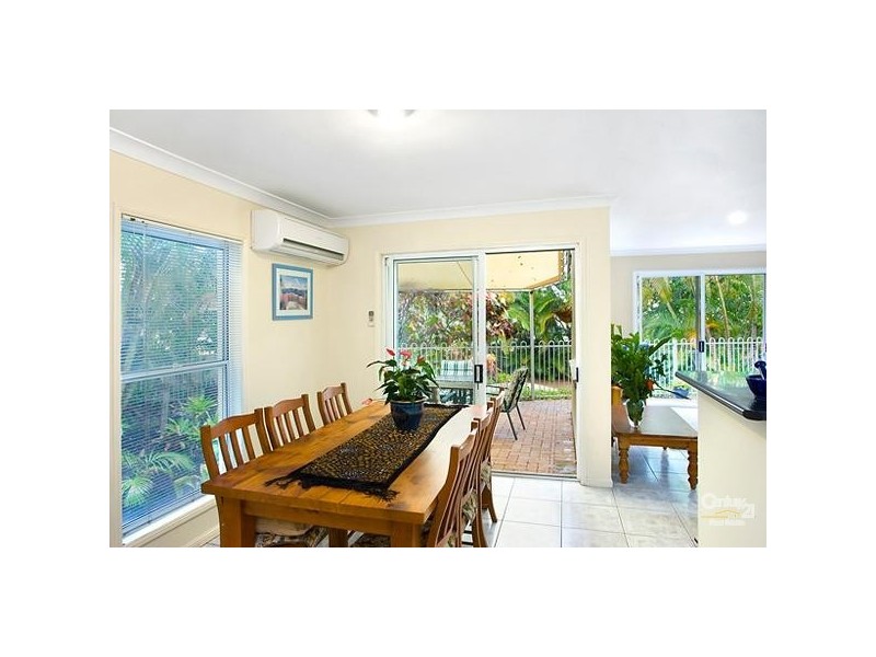 16 Oceania Crescent, Sunshine Beach QLD 4567