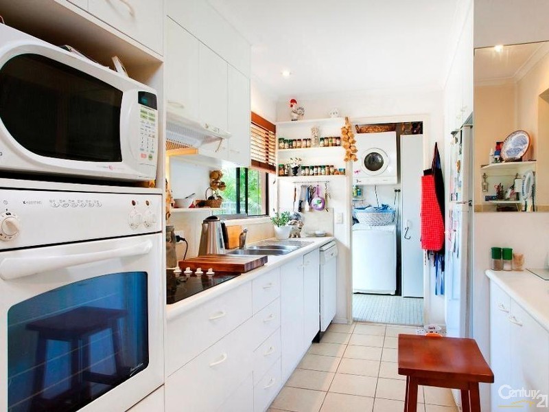 10 Orient Drive, Sunrise Beach QLD 4567