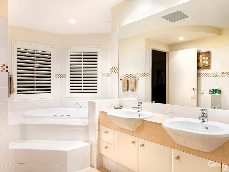 222 The Point, 61 Noosa Springs Drive, Noosa Heads QLD 4567