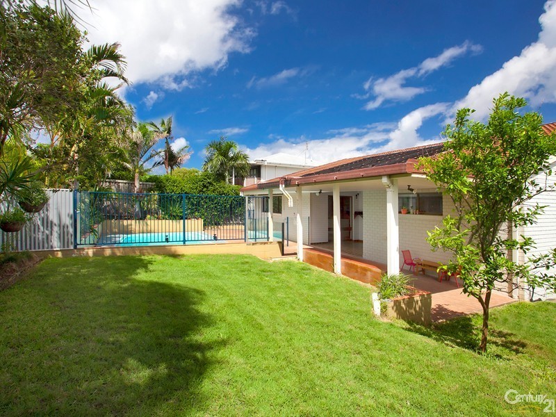 1 Corona Street, Sunshine Beach QLD 4567