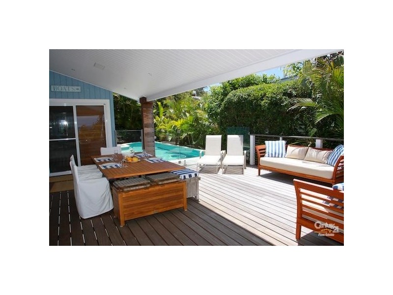 8 Dolphin Bay Drive, Sunshine Beach QLD 4567