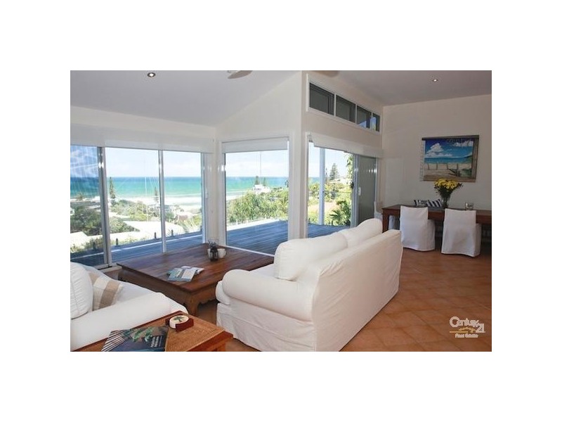 8 Dolphin Bay Drive, Sunshine Beach QLD 4567