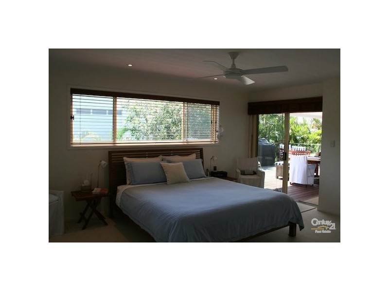 8 Dolphin Bay Drive, Sunshine Beach QLD 4567